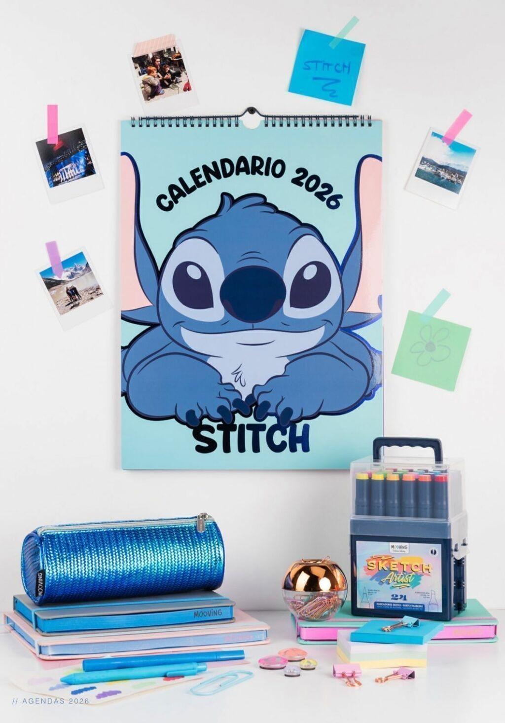 CALENDARIO MOOVING 2026 STITCH 30 X 40 CM. (1419244)