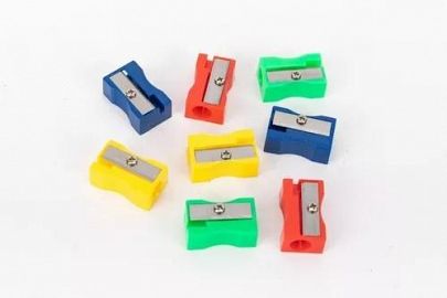 SACAPUNTAS PLASTICO IMPORTADO X72U